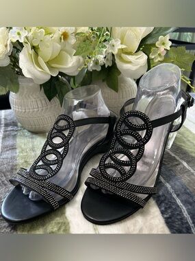 NWOT London Fog Black Dress Sandals with Crystal Circle Straps Size 11M